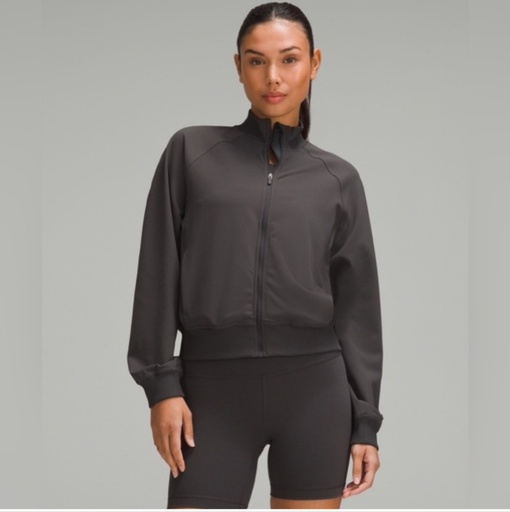 lululemon athletica WUNDER train Track Jacket Twill